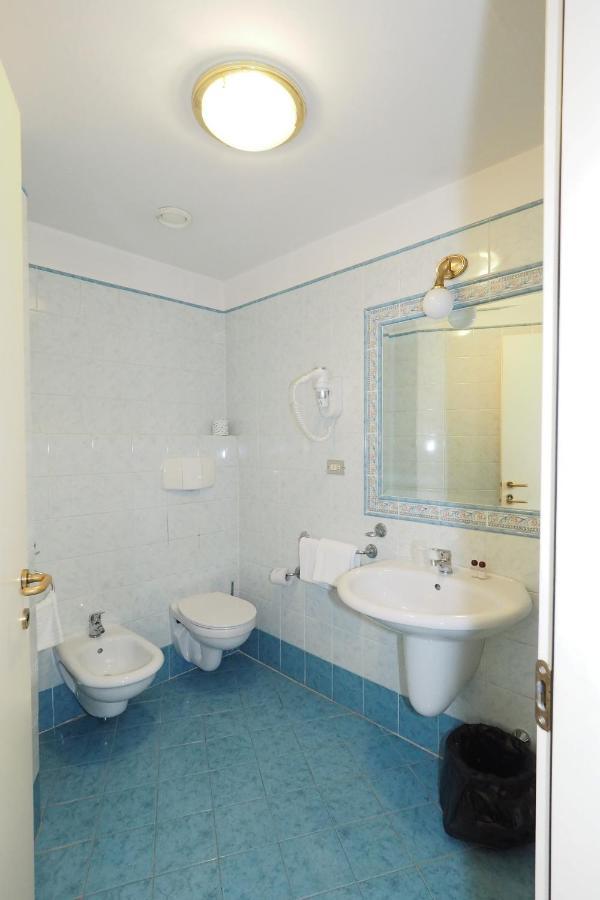 Hotel Laura Рим Экстерьер фото