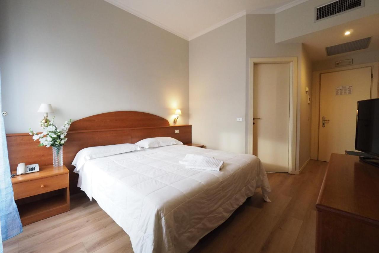 Hotel Laura Рим Экстерьер фото